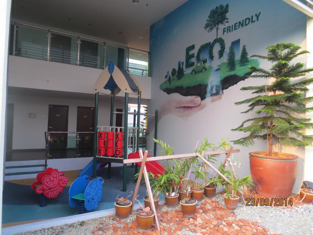 The Explorer Hotel 3*