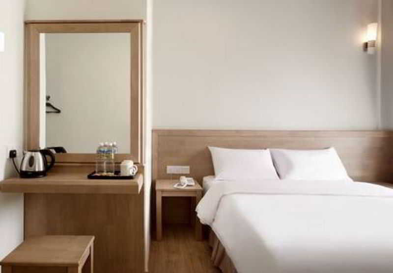 The Explorer Hotel 3*