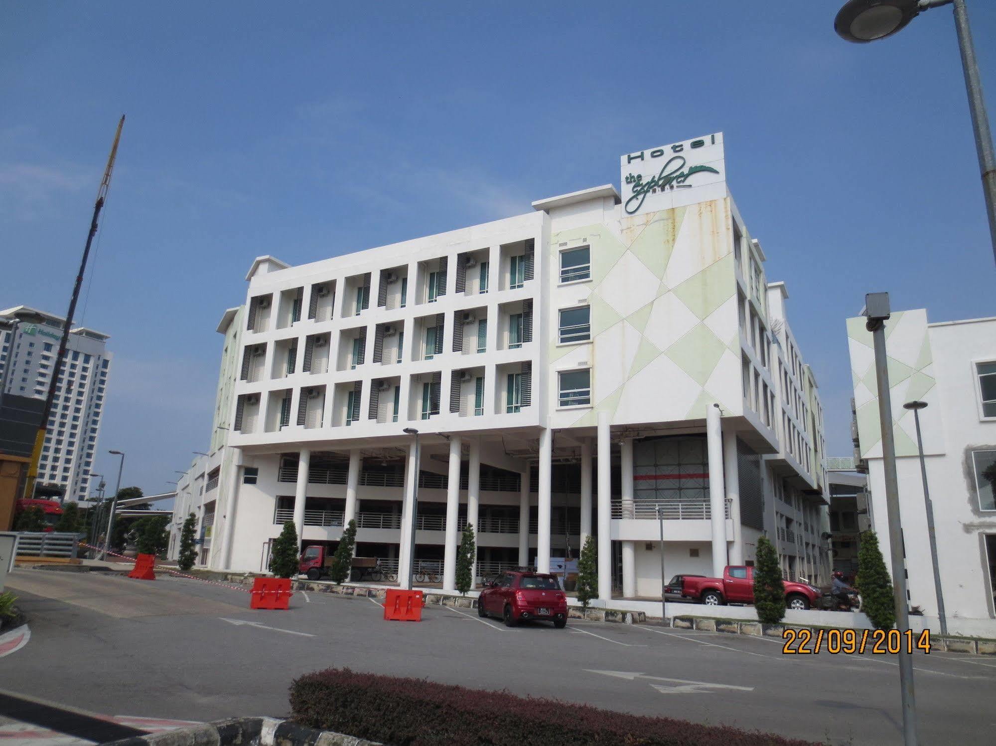 Hotel The Explorer 3*